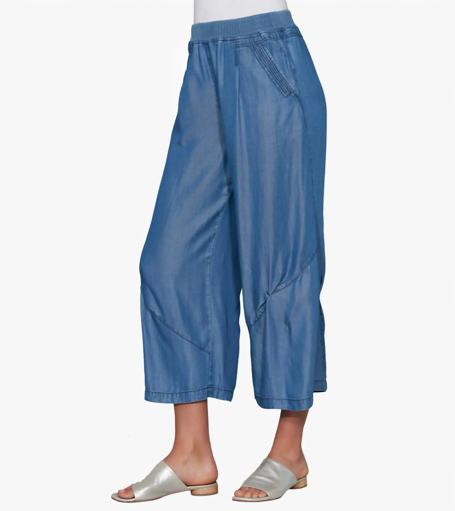 Details Flood Hosen In Medium Wash