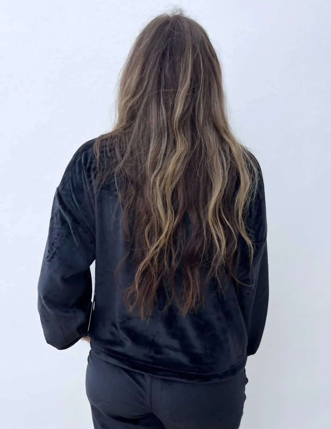 Go Out With A Bang Pullover   Jogger-Set in Schwarz