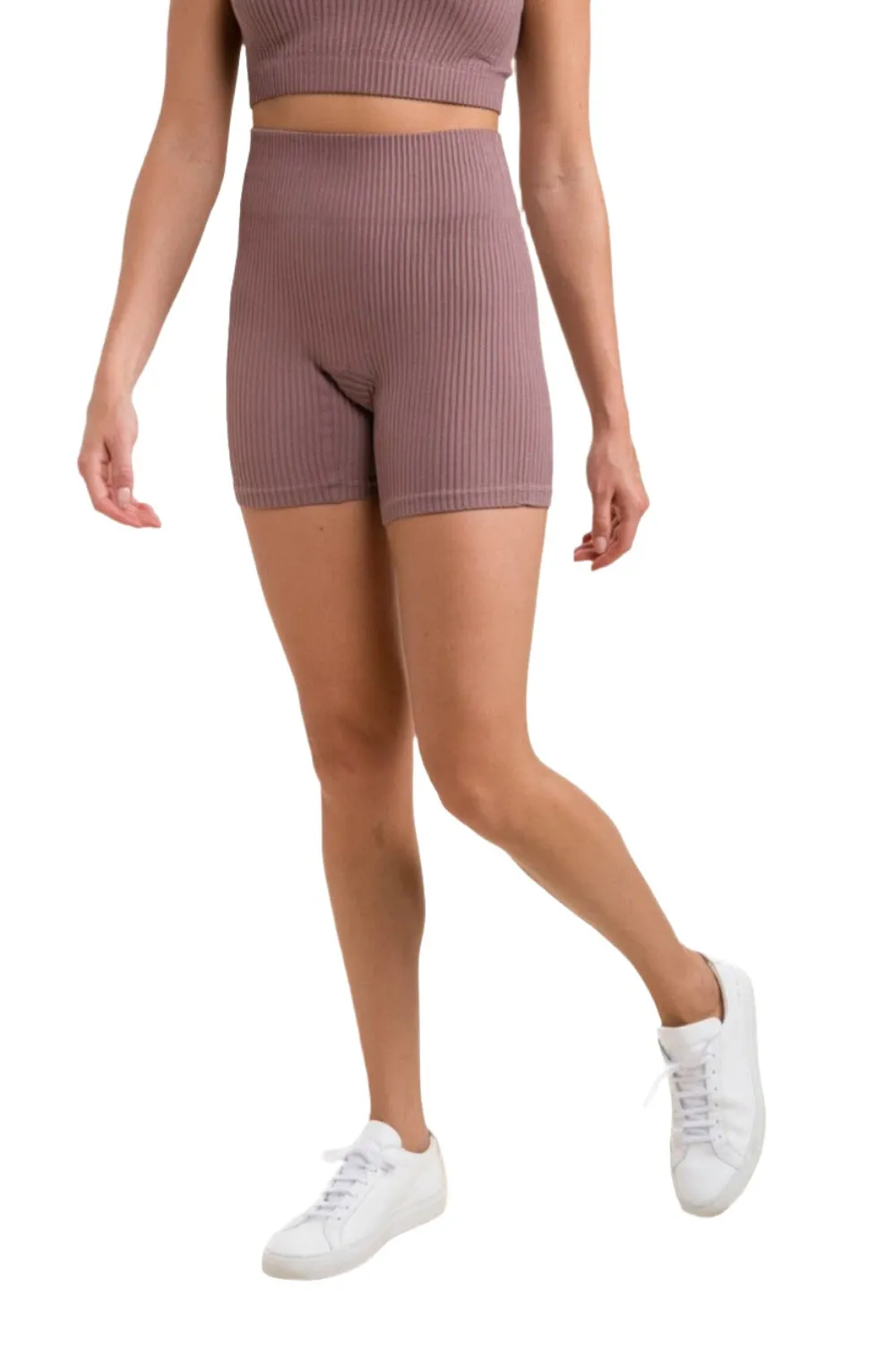 Mono B Rippen-Seamless-Hochtaillierte Shorts APH-A1236