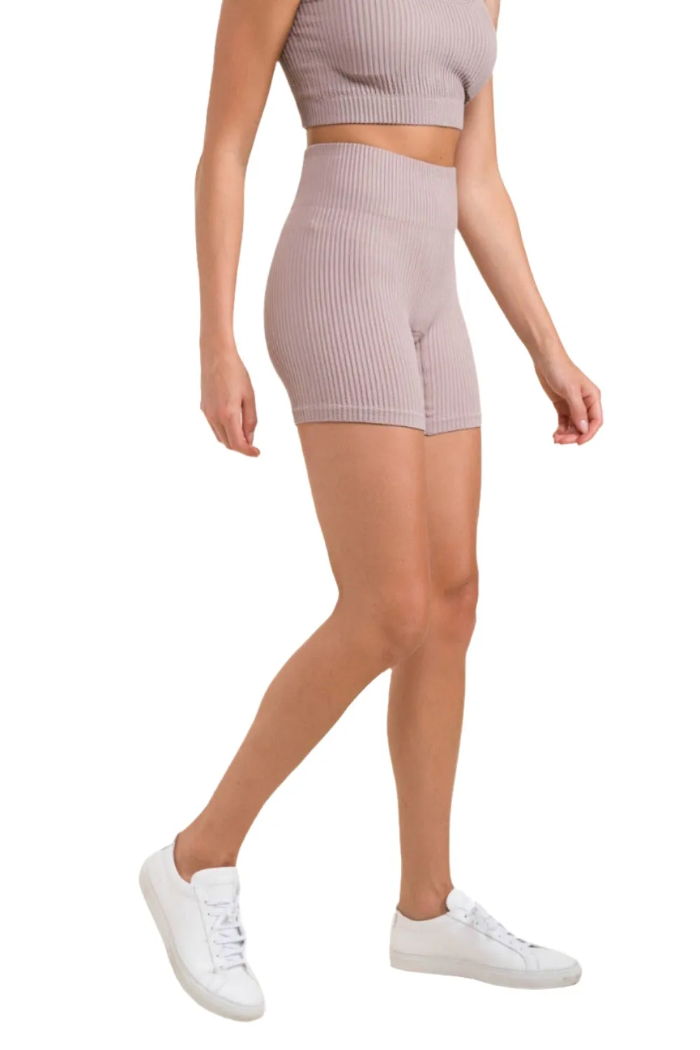 Mono B Rippen-Seamless-Hochtaillierte Shorts APH-A1236