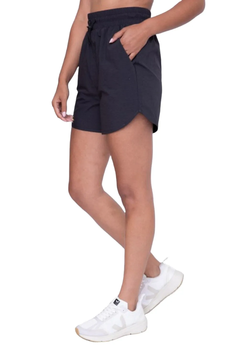 Mono B Side-Wave Aktive High-Waist Shorts APH7017
