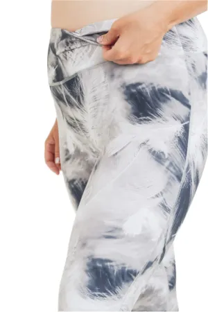 Mono B Weiße Feder Print Highwaist Leggings APH2922