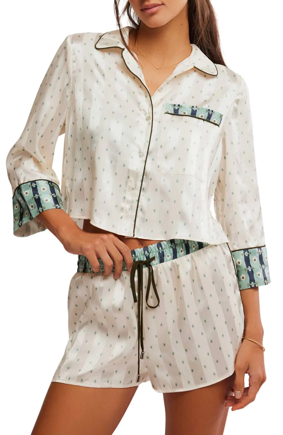 Pillow Talk Pyjama-Set Im Hafen