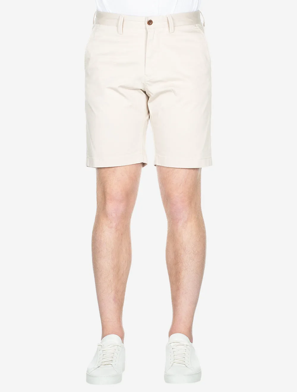 Schlanke Köper-Shorts in Beige