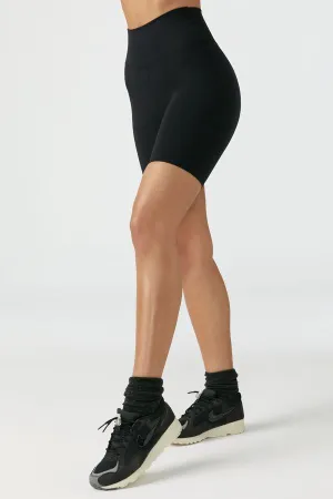 Die Biker-Short