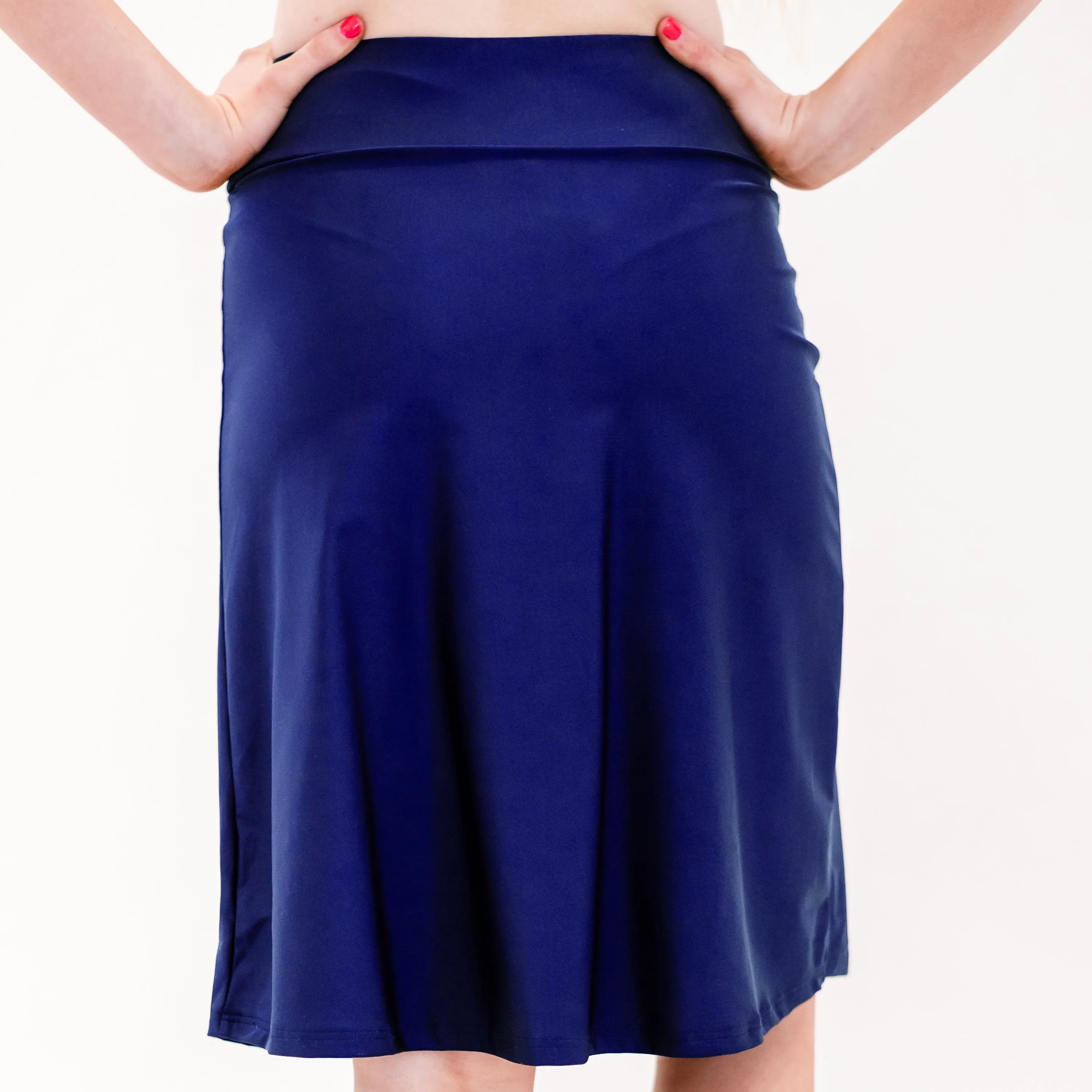 Damen Badeanzug Rock mit hoher Taille und Kniebund sowie integrierter Radlerhose