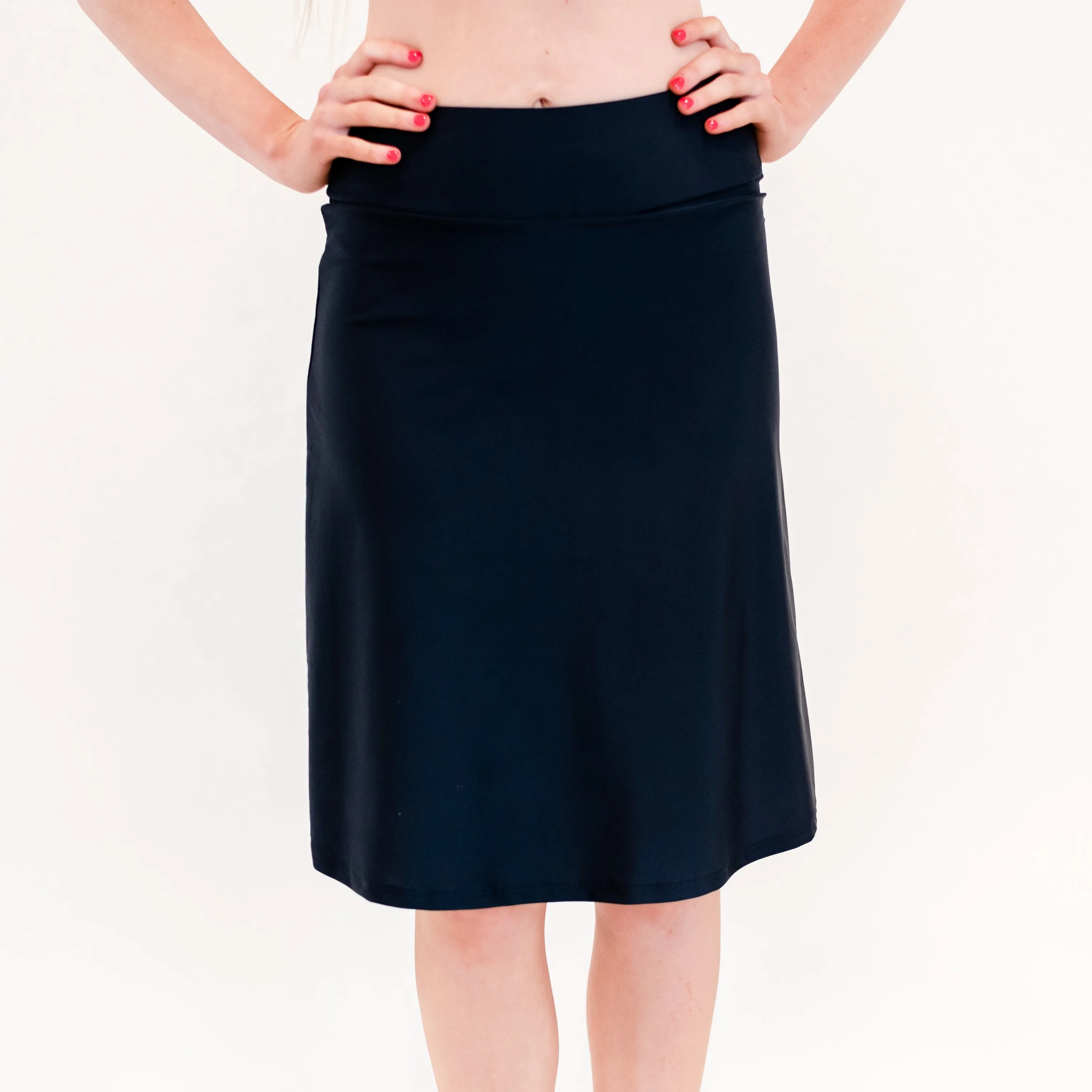 Damen Badeanzug Rock mit hoher Taille und Kniebund sowie integrierter Radlerhose
